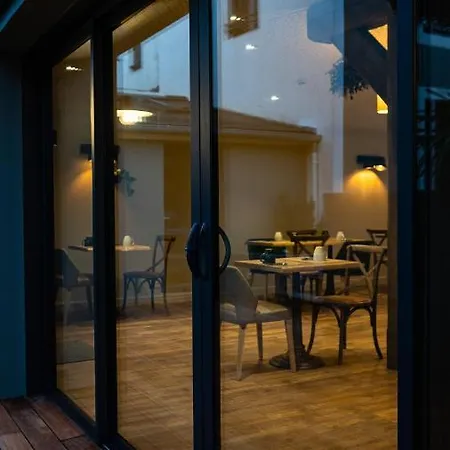 Vauban Otel 2*